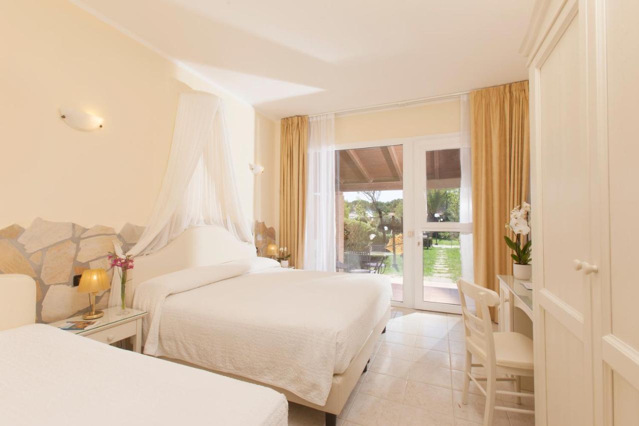 Fattoria Maremmana Aparthotel มารีนาดีกรอซเซโต ภายนอก รูปภาพ