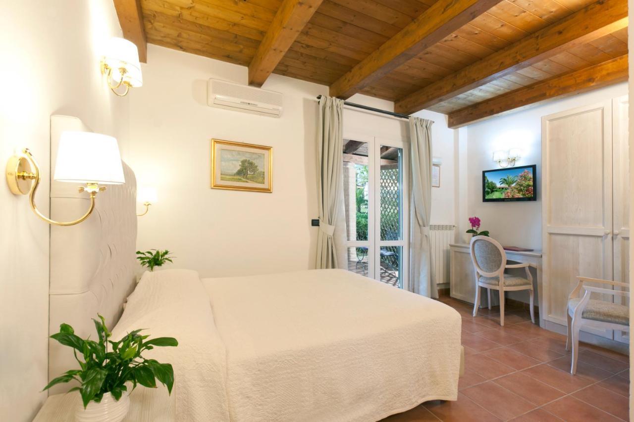 Fattoria Maremmana Aparthotel มารีนาดีกรอซเซโต ภายนอก รูปภาพ