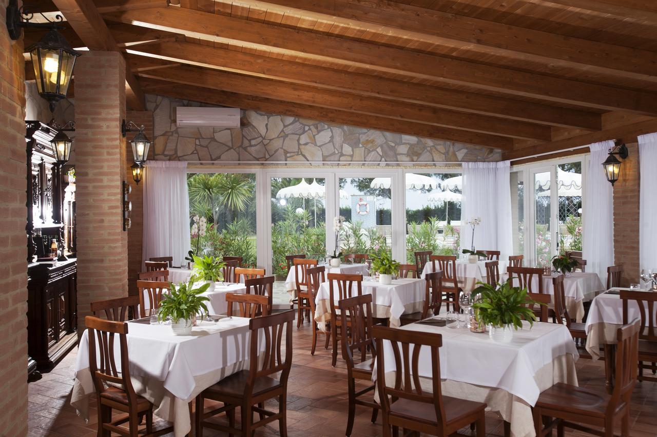 Fattoria Maremmana Aparthotel มารีนาดีกรอซเซโต ภายนอก รูปภาพ