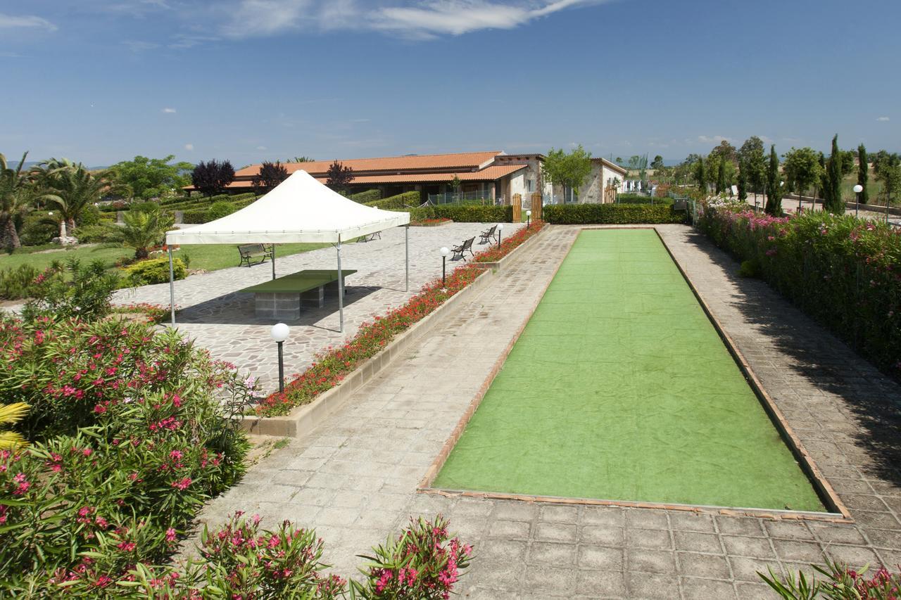 Fattoria Maremmana Aparthotel มารีนาดีกรอซเซโต ภายนอก รูปภาพ