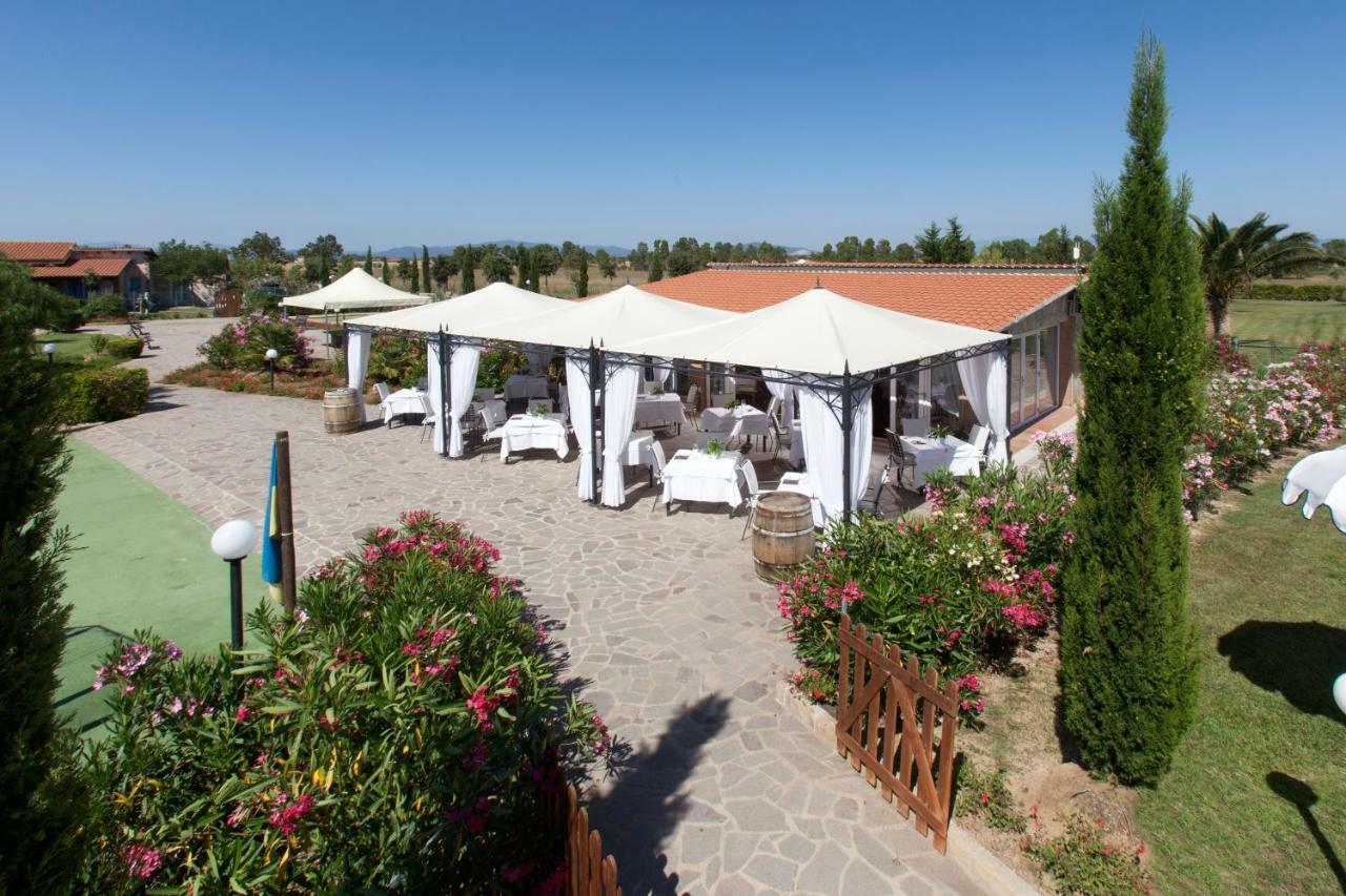 Fattoria Maremmana Aparthotel มารีนาดีกรอซเซโต ภายนอก รูปภาพ
