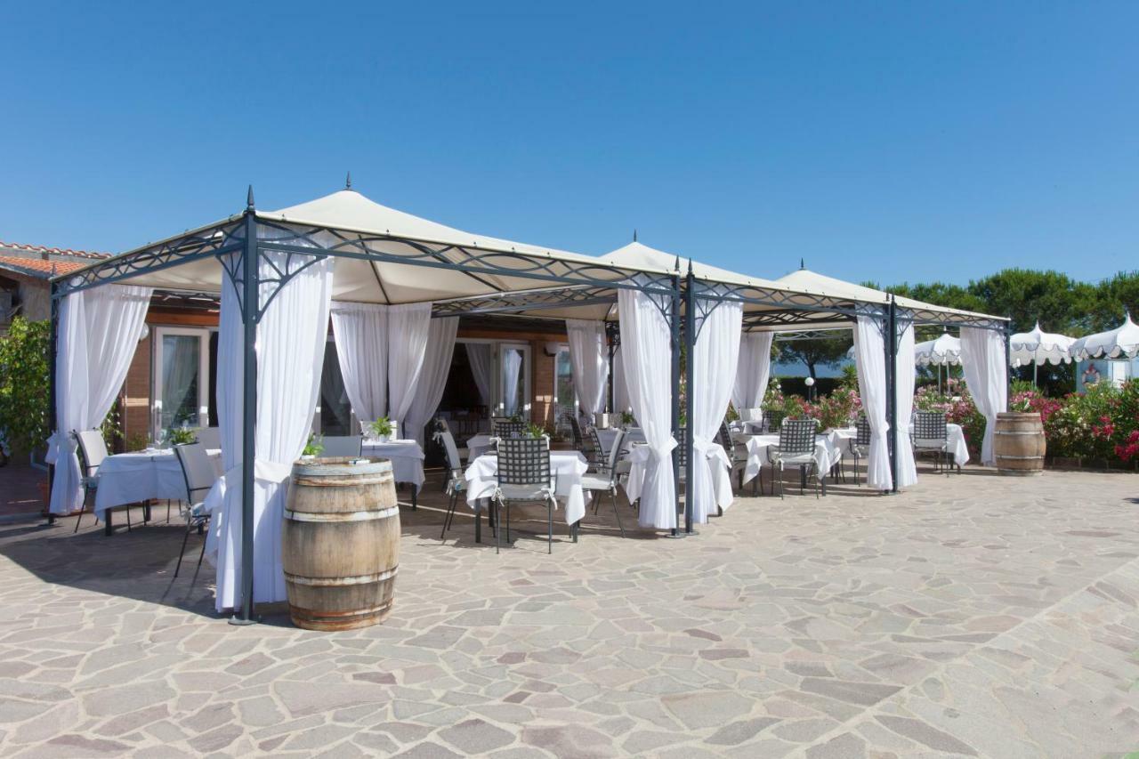 Fattoria Maremmana Aparthotel มารีนาดีกรอซเซโต ภายนอก รูปภาพ