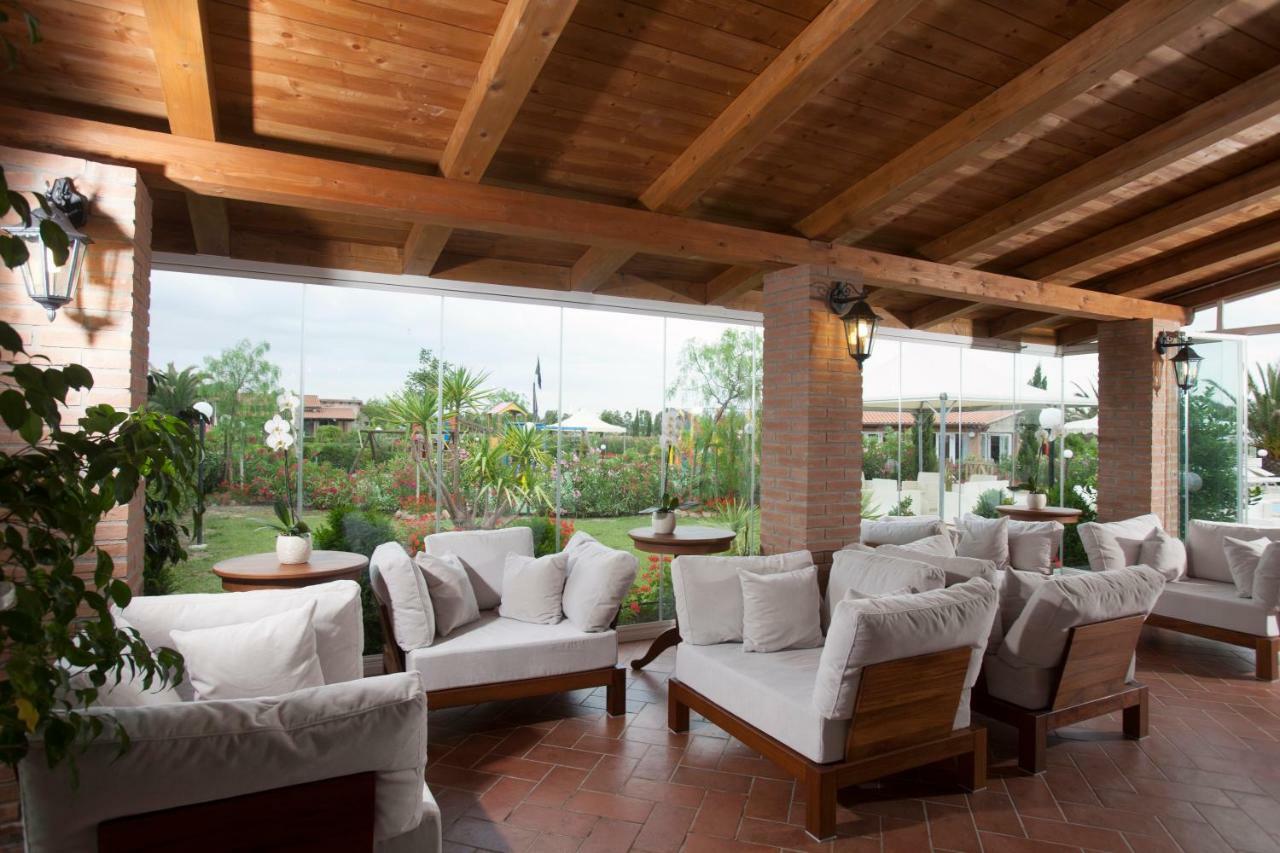 Fattoria Maremmana Aparthotel มารีนาดีกรอซเซโต ภายนอก รูปภาพ